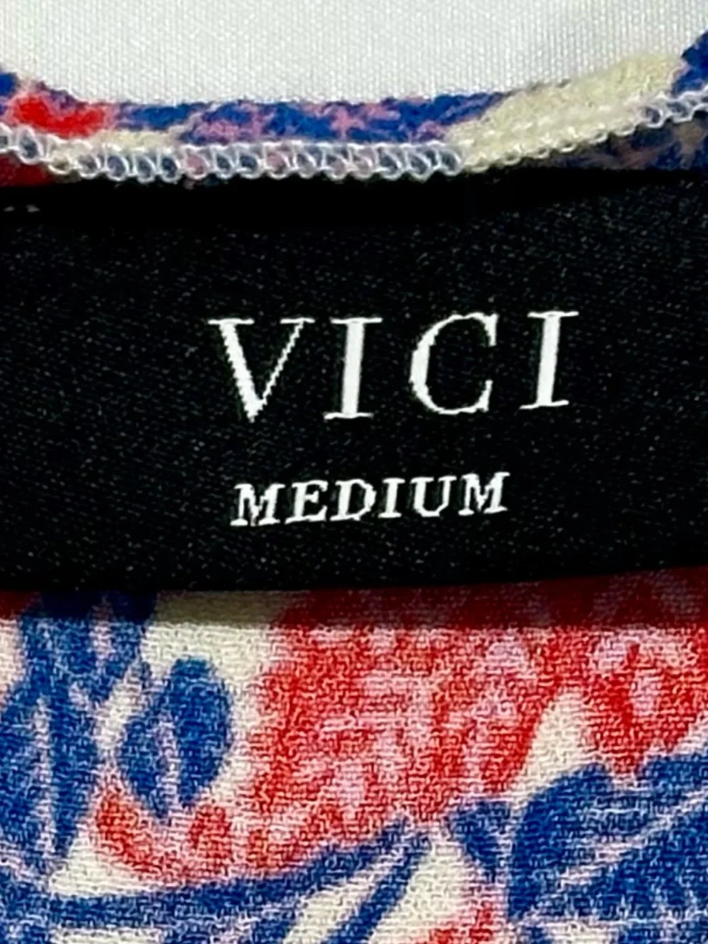 VICI bohemian blouse with red and blue floral paisley print. EUC! Size: Medium
